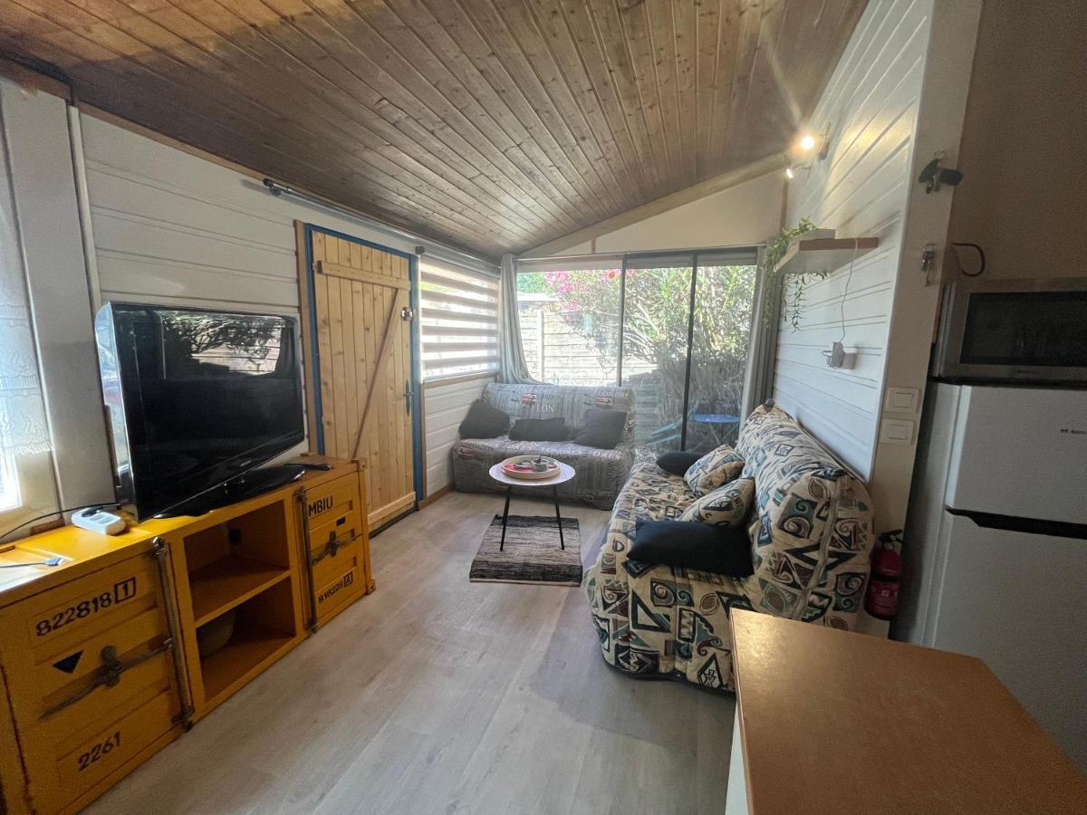 Chalet Agreable En Bord En De Mer. Le Port-des-Barques Ngoại thất bức ảnh