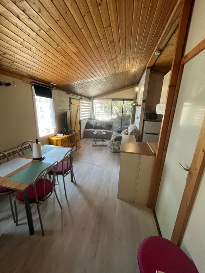 Chalet Agreable En Bord En De Mer. Le Port-des-Barques Ngoại thất bức ảnh