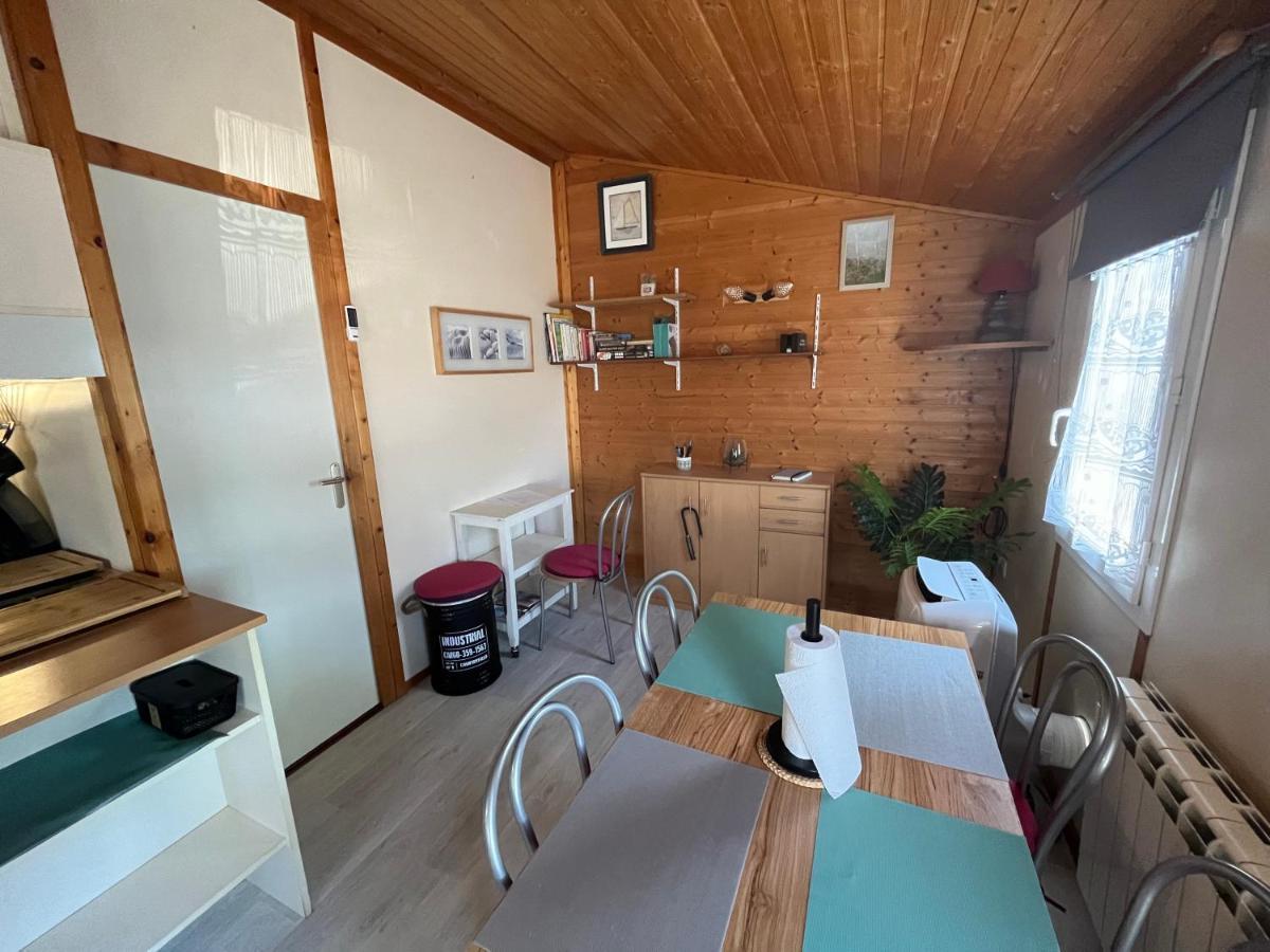 Chalet Agreable En Bord En De Mer. Le Port-des-Barques Ngoại thất bức ảnh